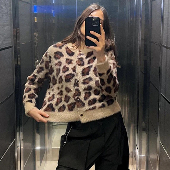 Leopar Desenli Yumuşak Triko Hırka