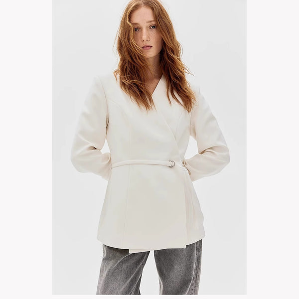 Amara Kemer Detaylı Kruvaze Blazer