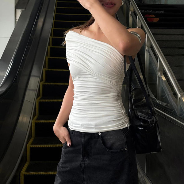 Eğik Yaka İnce Fit Üst